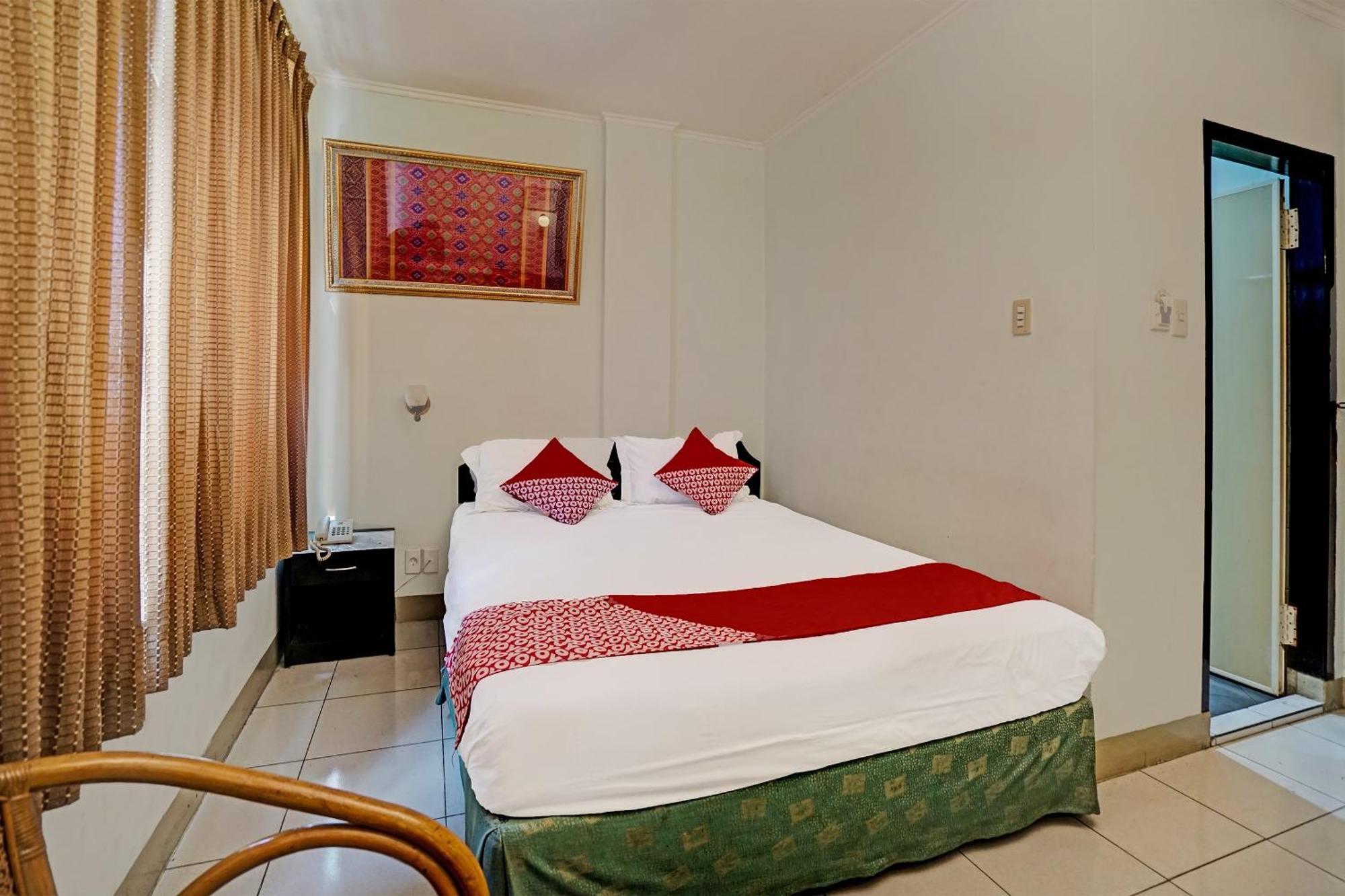 Super Oyo 91805 Hotel Wisma Bari 巨港 外观 照片