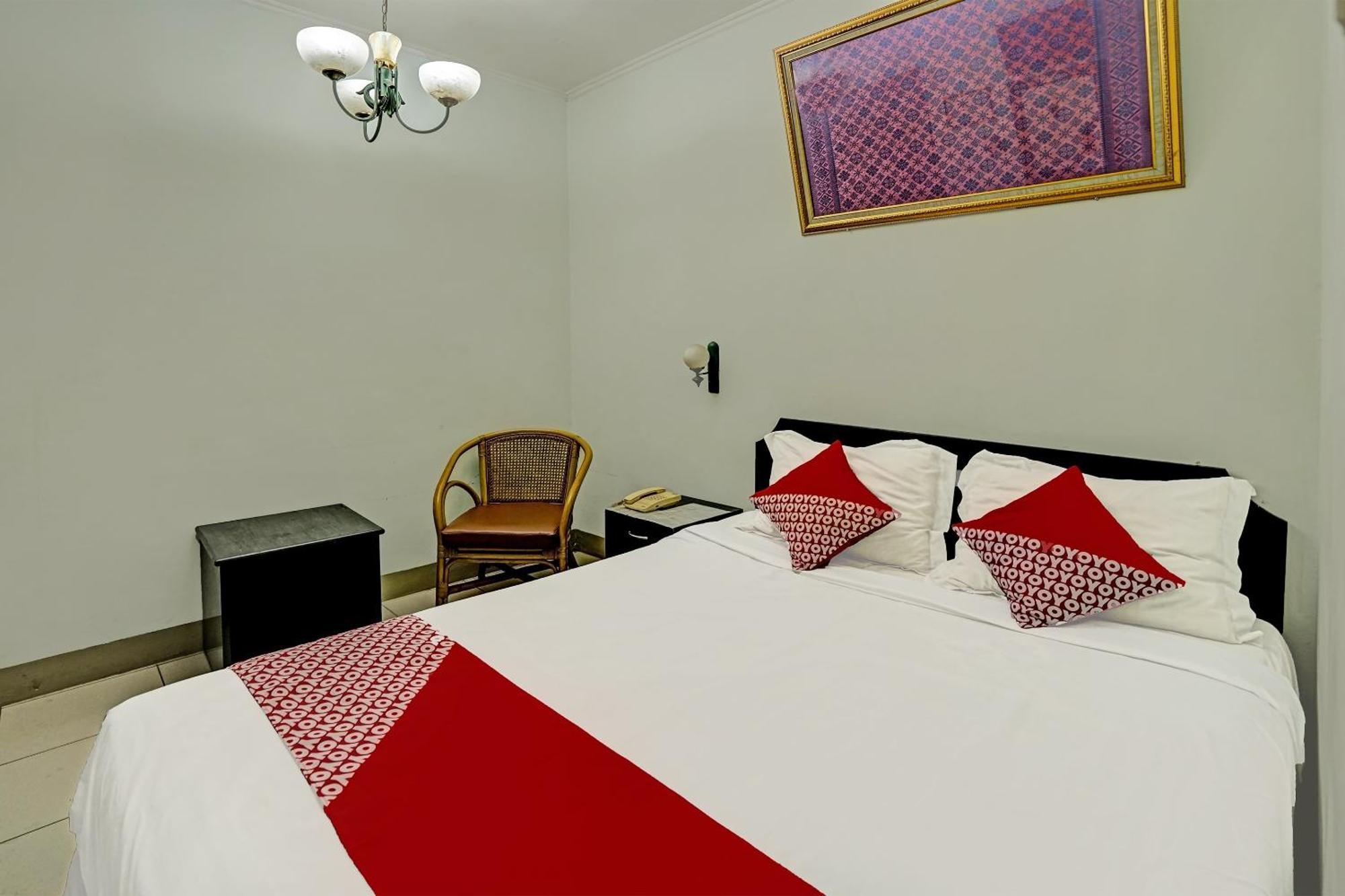 Super Oyo 91805 Hotel Wisma Bari 巨港 外观 照片