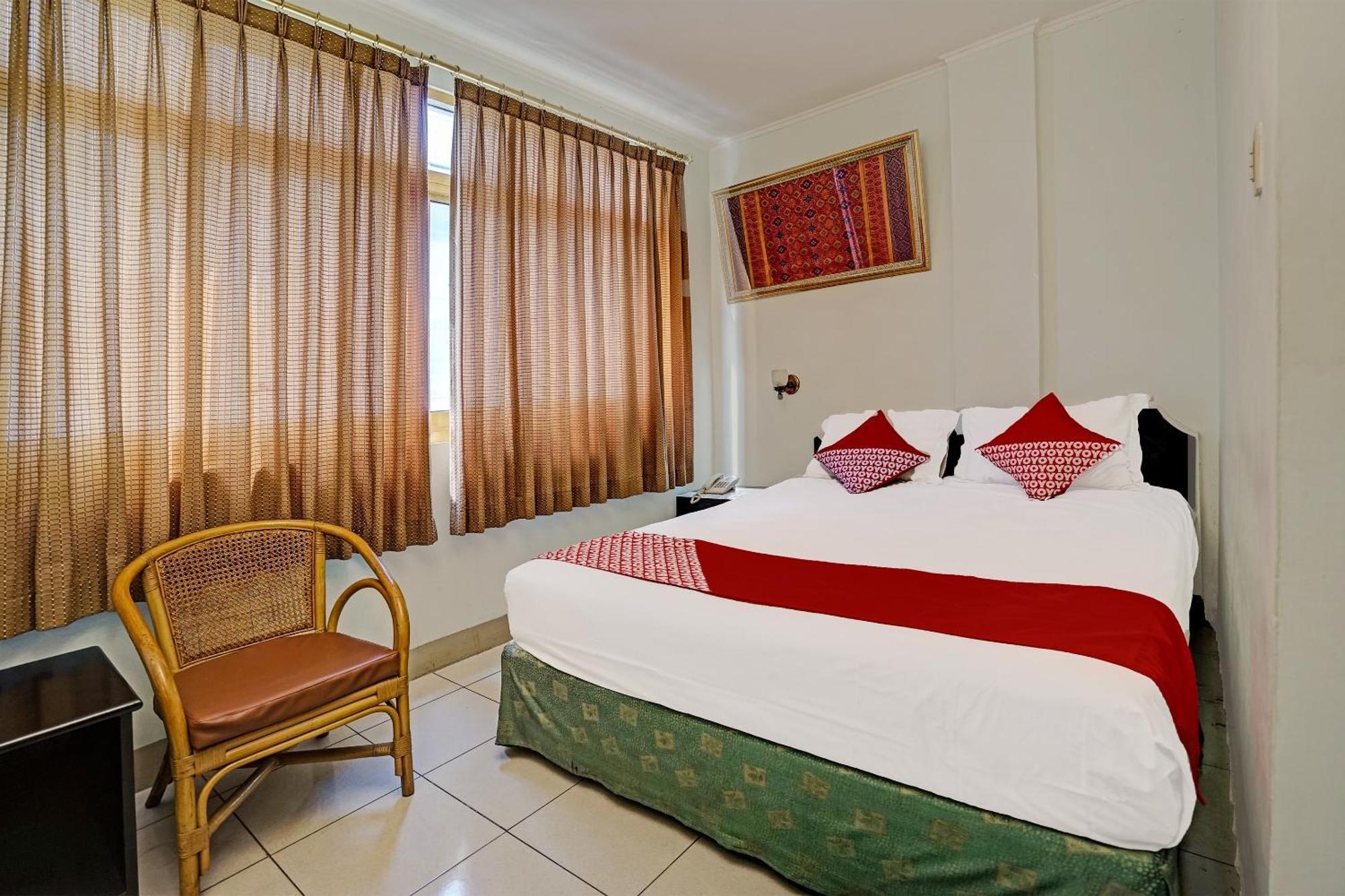 Super Oyo 91805 Hotel Wisma Bari 巨港 外观 照片