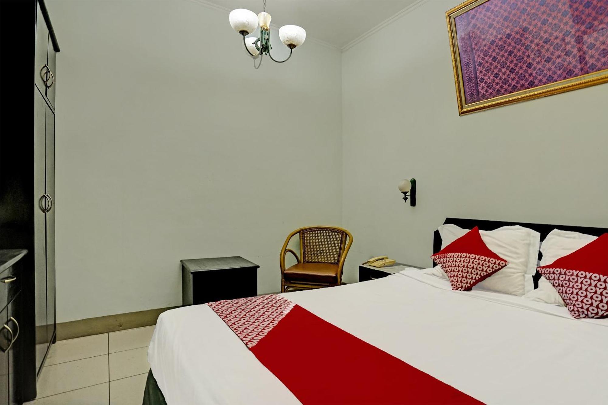 Super Oyo 91805 Hotel Wisma Bari 巨港 外观 照片